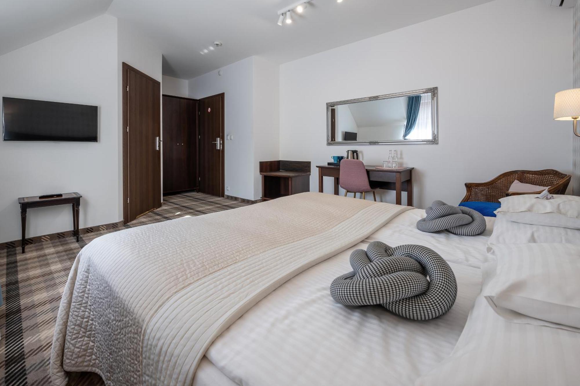 Sielanka Hotelowe, Restauracja - Bed & Breakfast 3*